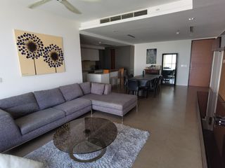 Condo en alquiler de 2 habitaciones en Sathon, Bangkok