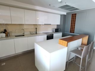 Condo en alquiler de 2 habitaciones en Sathon, Bangkok
