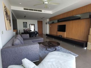Condo en alquiler de 2 habitaciones en Sathon, Bangkok