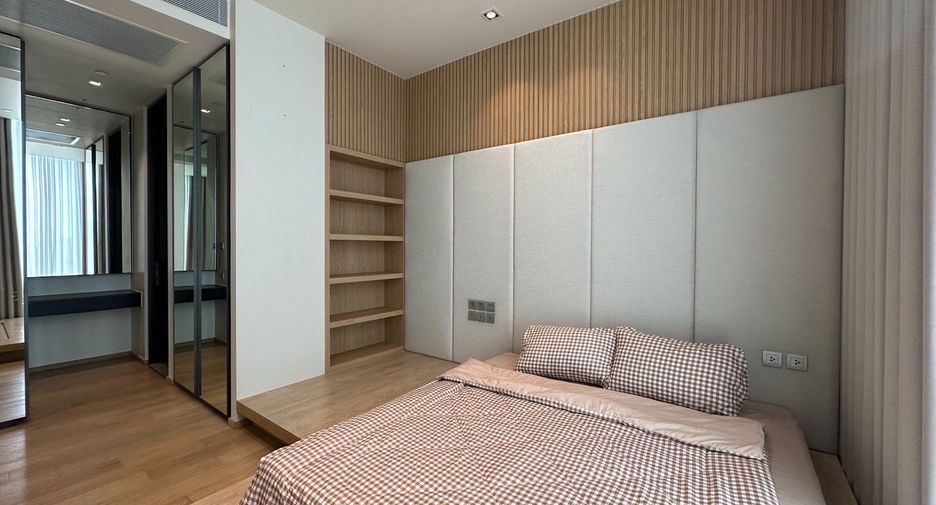 For rent 2 bedrooms condo in Pathum Wan, Bangkok