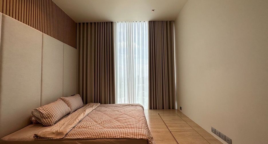For rent 2 bedrooms condo in Pathum Wan, Bangkok