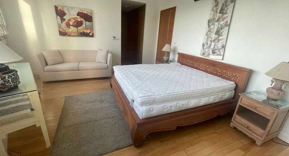 For rent and for sale 3 bedrooms condo in Khlong Toei, Bangkok