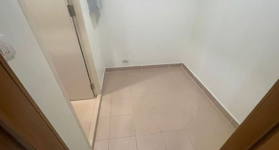 For rent and for sale 3 bedrooms condo in Khlong Toei, Bangkok