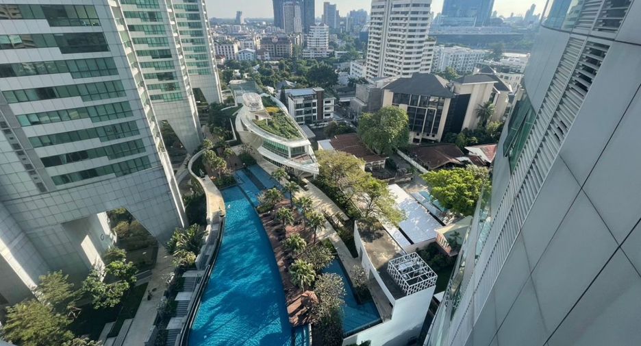 For rent and for sale 3 bedrooms condo in Khlong Toei, Bangkok