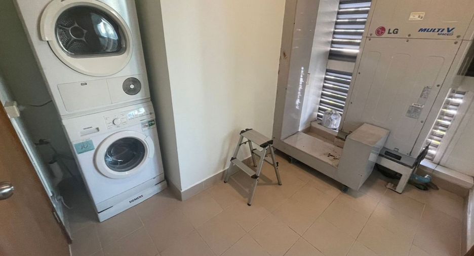 For rent and for sale 3 bedrooms condo in Khlong Toei, Bangkok