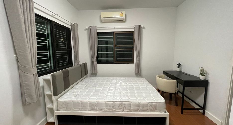 For rent 2 Beds townhouse in Bang Sao Thong, Samut Prakan