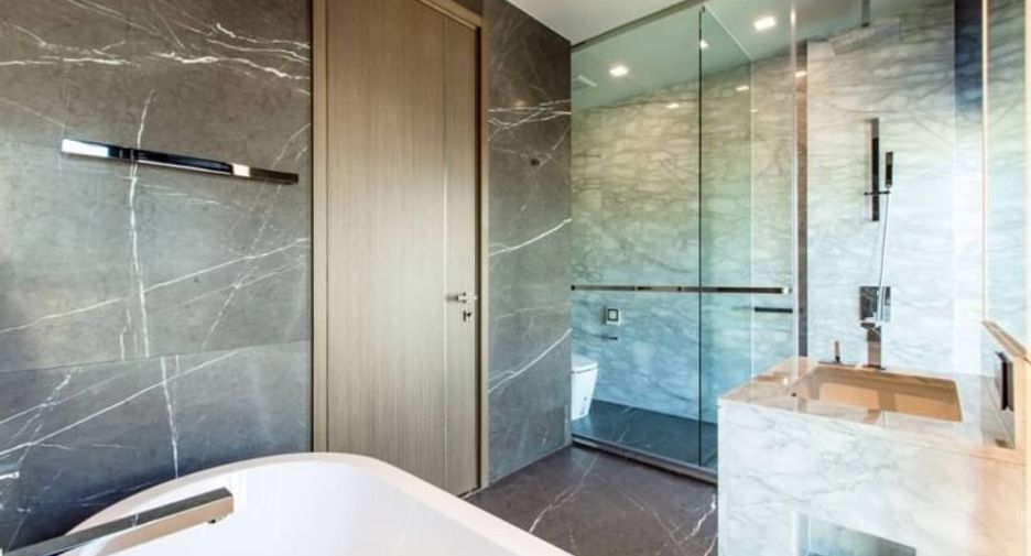 For rent 2 bedrooms condo in Watthana, Bangkok