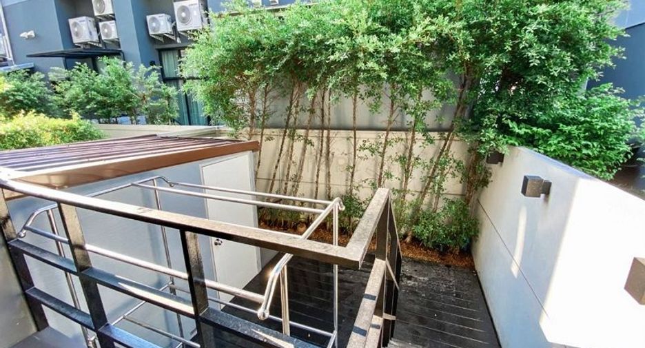 À vendre 3 chambres maison de ville à Suan Luang, Bangkok