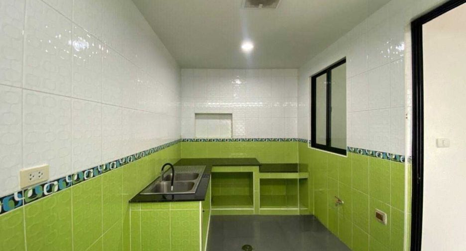 For rent and for sale 3 bedrooms townhouse in Bang Khae, Bangkok