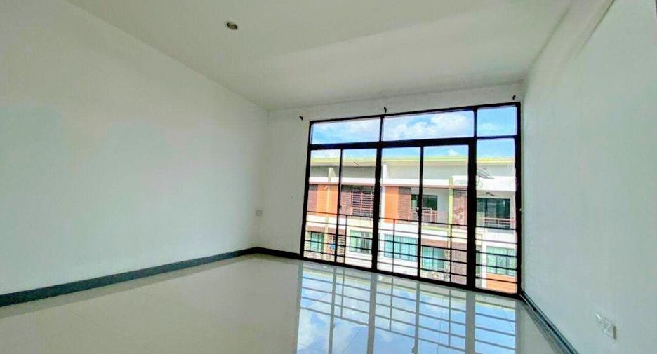 For rent and for sale 3 bedrooms townhouse in Bang Khae, Bangkok