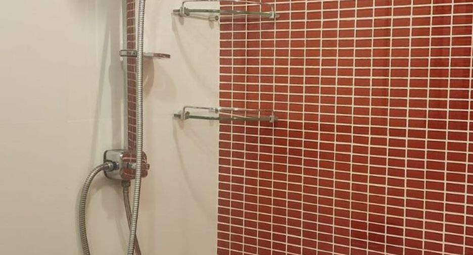 Продажа 1 кровать кондо в Хуаи Кхщанг, Бангкок