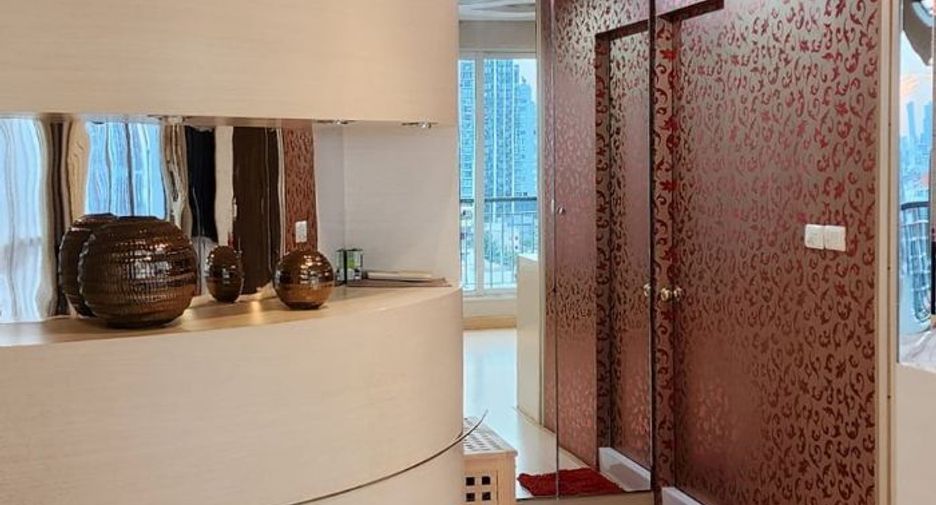 Продажа 1 кровать кондо в Хуаи Кхщанг, Бангкок