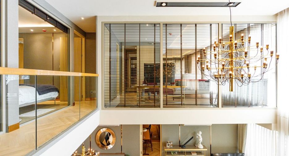 For sale 4 bedrooms condo in Watthana, Bangkok