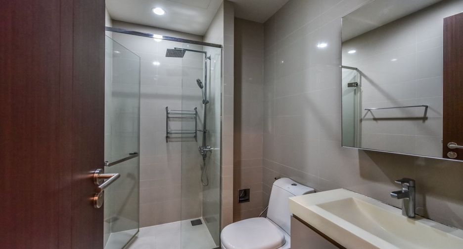 For rent そして for sale 2 ベッドルーム condo in Pathum Wan, Bangkok