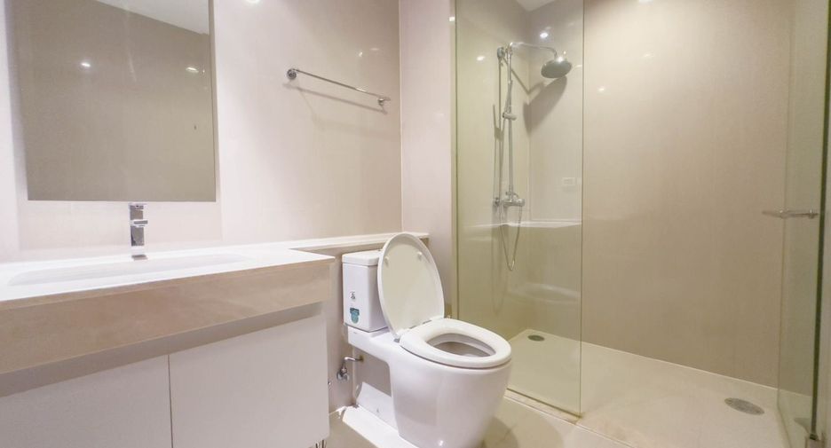 For rent and for sale 2 bedrooms condo in Pathum Wan, Bangkok