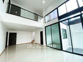 For sale 8 Beds house in Bang Kho Laem, Bangkok