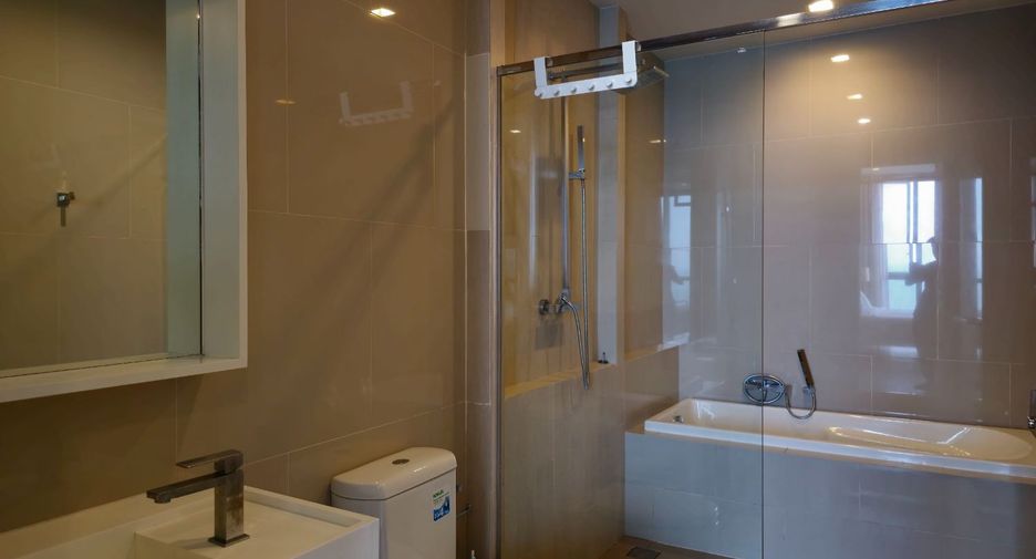 À louer et à vendre 2 chambres condo à Bang Lamung, Chonburi
