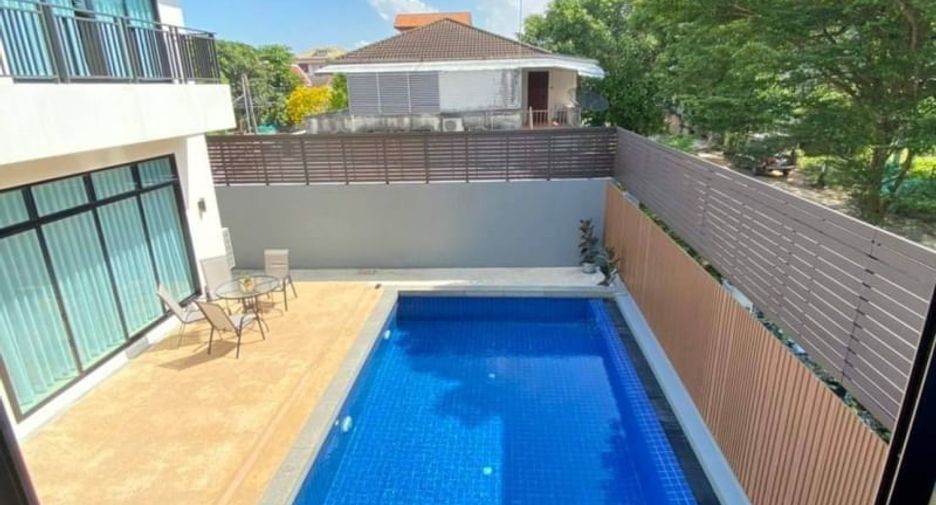 For rent 3 bedrooms house in Sai Mai, Bangkok