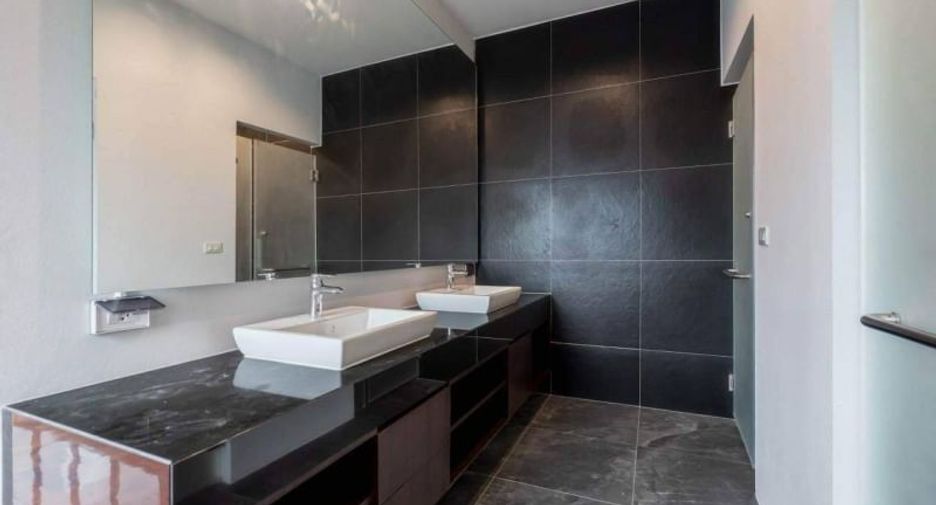 For rent 3 bedrooms house in Sai Mai, Bangkok