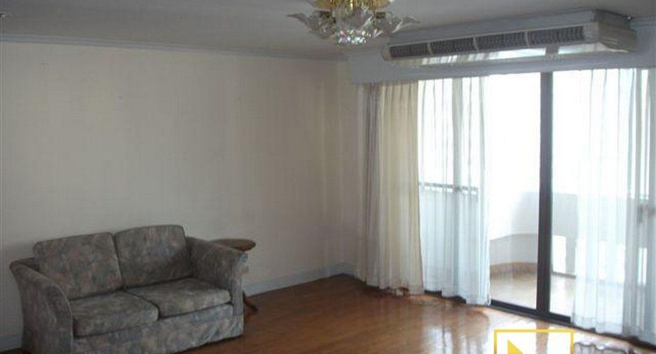 For rent 3 Beds condo in Khlong Toei, Bangkok