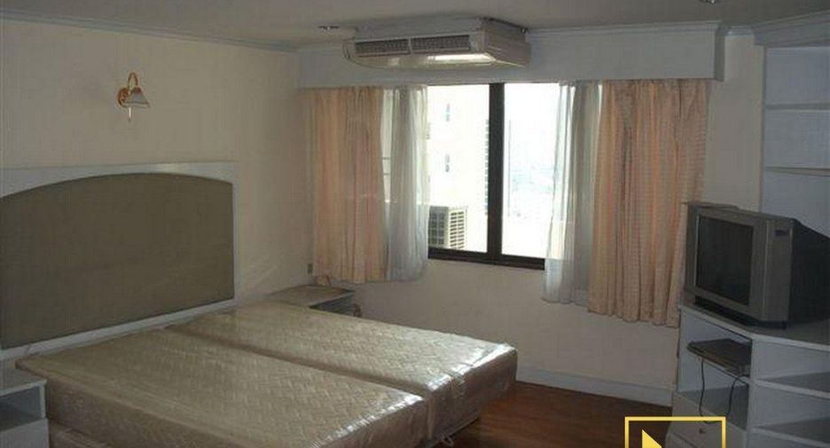 For rent 3 Beds condo in Khlong Toei, Bangkok