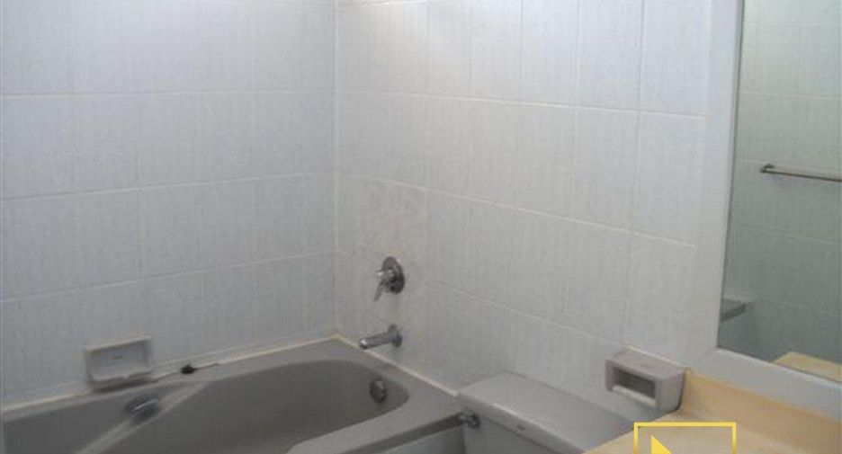 For rent 3 Beds condo in Khlong Toei, Bangkok