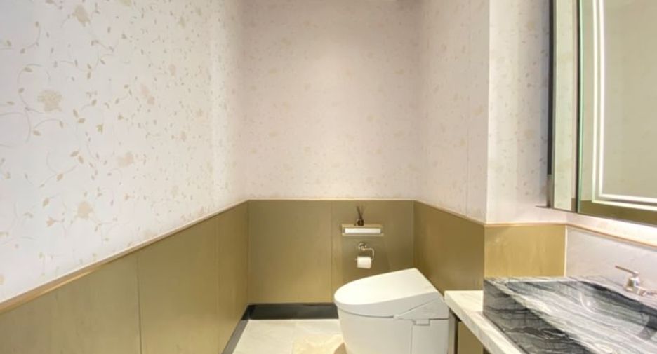 For rent 2 bedrooms condo in Khlong San, Bangkok