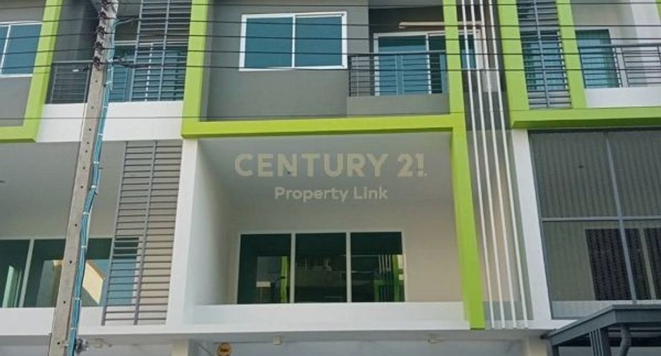 For rent 4 bed townhouse in Chom Thong, Bangkok