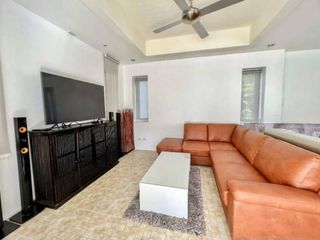 Villa zur Miete und zum Kauf mit 5 Zimmer 