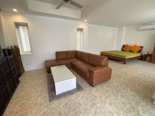 Villa zur Miete und zum Kauf mit 5 Zimmer 