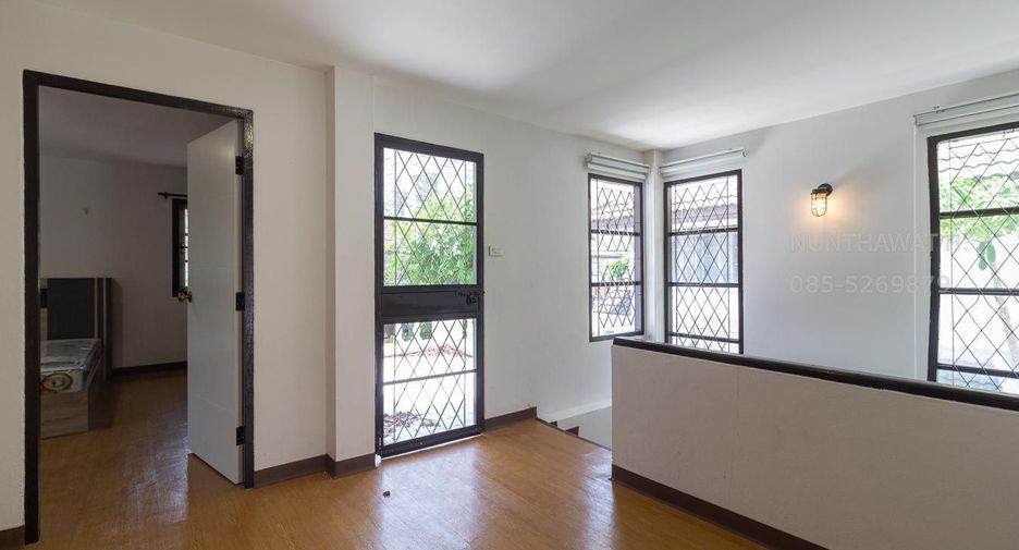 For rent 3 bedrooms house in Mueang Chiang Mai, Chiang Mai
