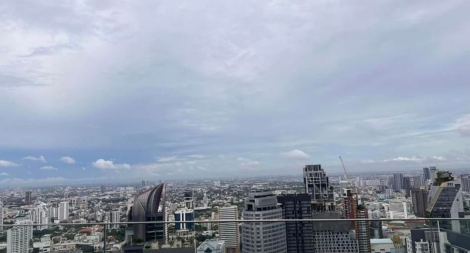 For rent 2 bedrooms condo in Khlong Toei, Bangkok