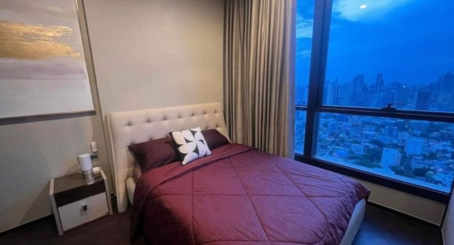 For rent 2 bedrooms condo in Khlong Toei, Bangkok