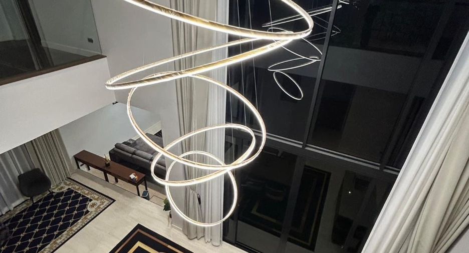 For rent 4 bedrooms house in Bang Kapi, Bangkok