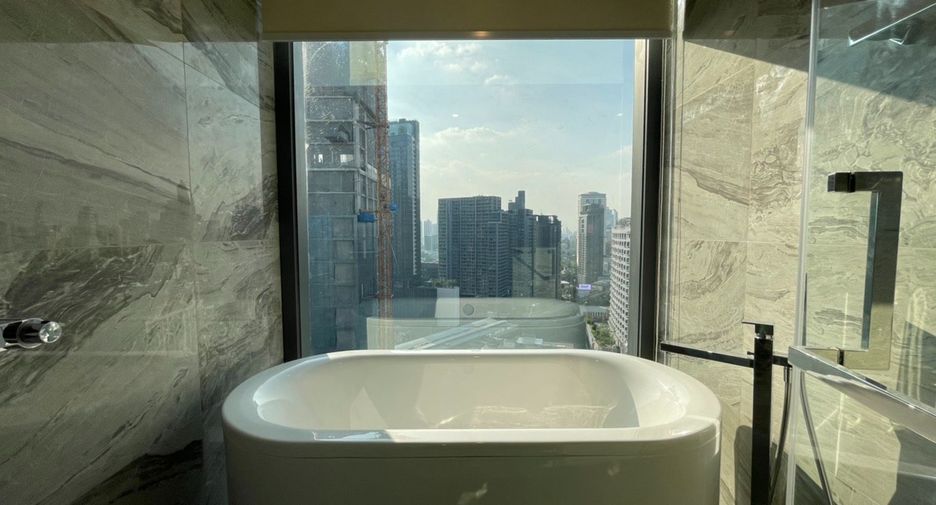 For rent 3 ベッドルーム condo in Khlong Toei, Bangkok