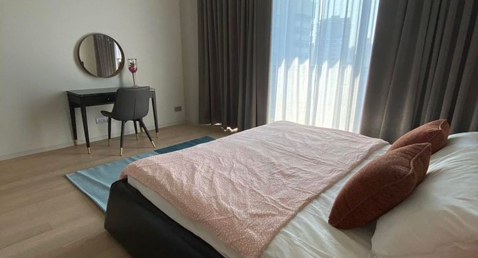 For rent 2 bedrooms condo in Watthana, Bangkok