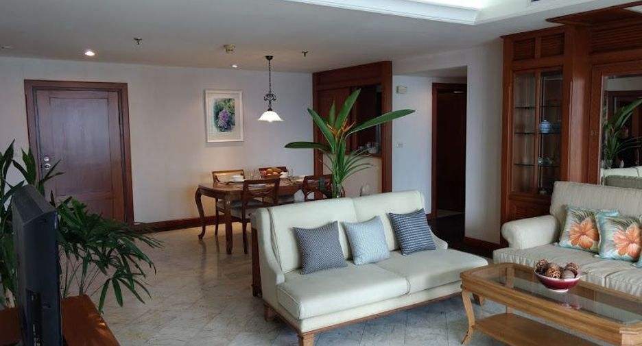 À louer 2 chambres appartement à Sathon, Bangkok
