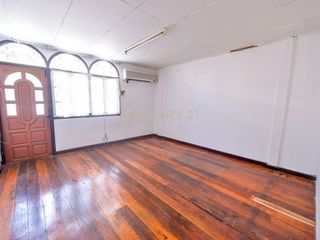 Reihenhaus zur Miete und zum Kauf mit 4 Zimmer in Huai Khwang, Bangkok