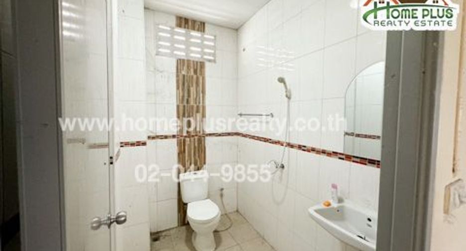 For sale 2 bedrooms retail Space in Pho Thong, Ang Thong