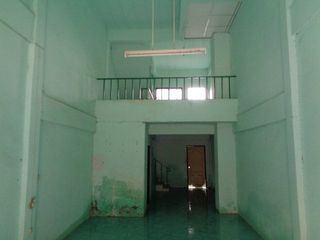 For sale 3 bed retail Space in Si Maha Phot, Prachin Buri