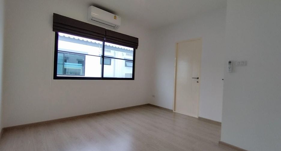 For rent 2 bedrooms townhouse in Prawet, Bangkok