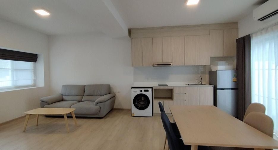 For rent 2 bedrooms townhouse in Prawet, Bangkok
