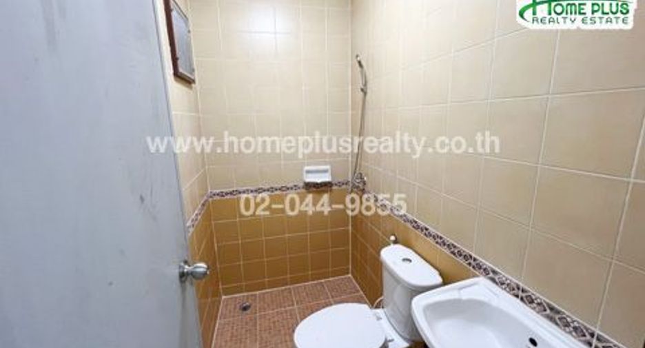 For sale 2 bedrooms townhouse in Khlong Sam Wa, Bangkok