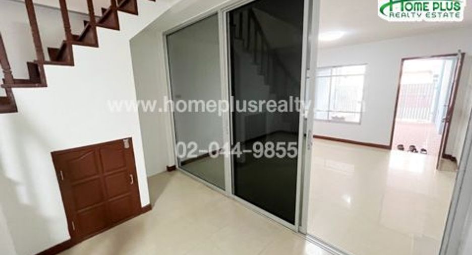 For sale 2 bedrooms townhouse in Khlong Sam Wa, Bangkok