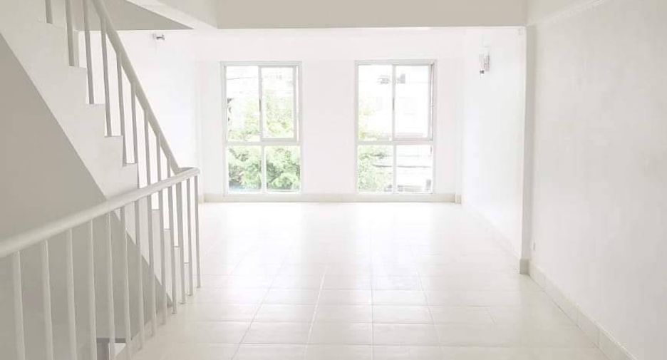 For sale 2 bedrooms retail Space in Lat Phrao, Bangkok
