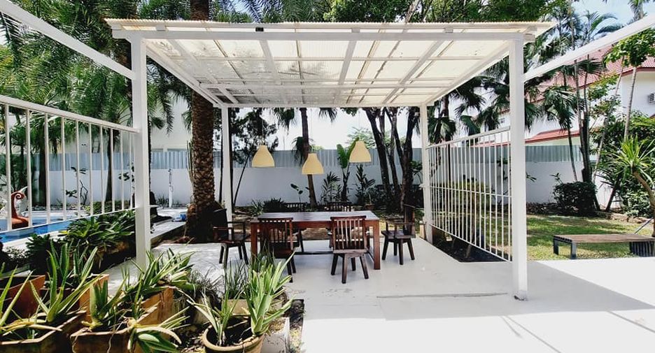 For rent 3 bedrooms villa in Hang Dong, Chiang Mai