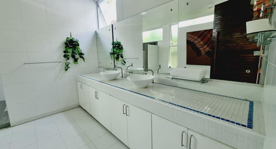 For rent 3 bedrooms villa in Hang Dong, Chiang Mai