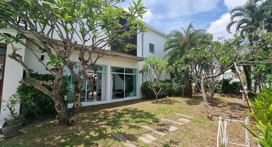 For rent 3 bedrooms villa in Hang Dong, Chiang Mai