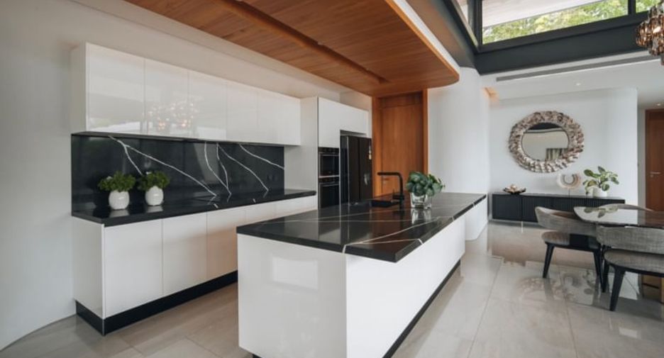 For sale 4 bedrooms villa in Thalang, Phuket