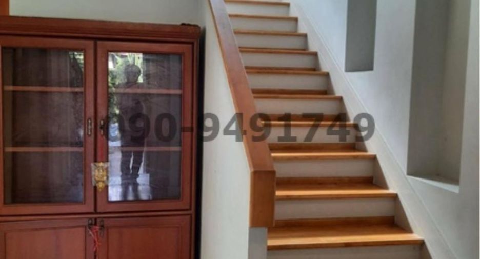 For sale 4 bedrooms house in Phaya Thai, Bangkok